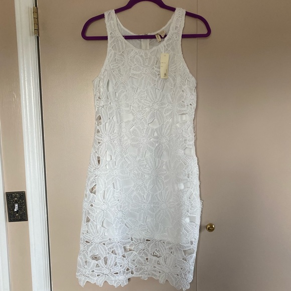 Dresses & Skirts - WOMENS WHITE DRESS 🤍